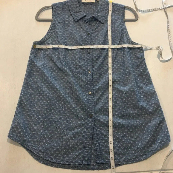 Two Vince Camuto Button Down Chambray Shirt Blouse - Picture 3 of 7